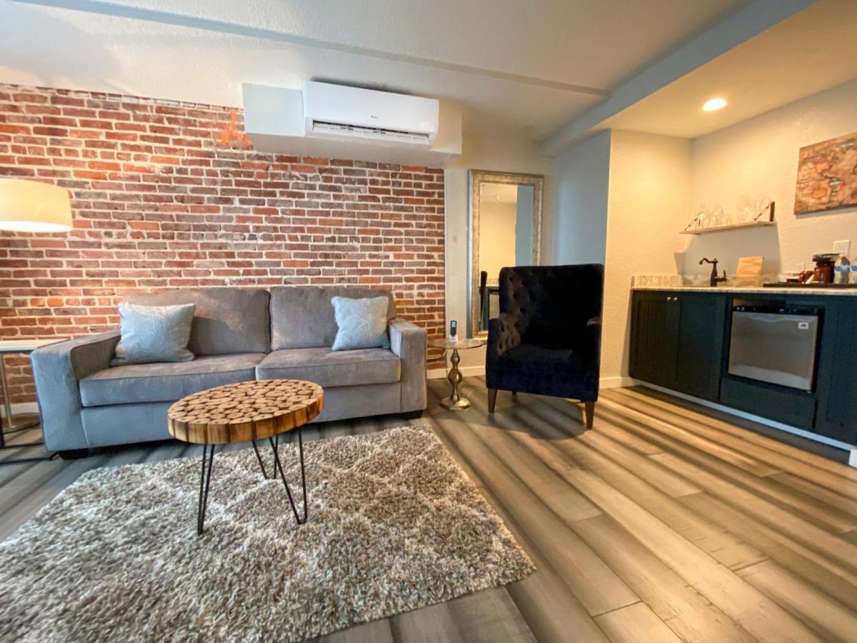 Artisan Downtown Hotel DeLand Exterior photo